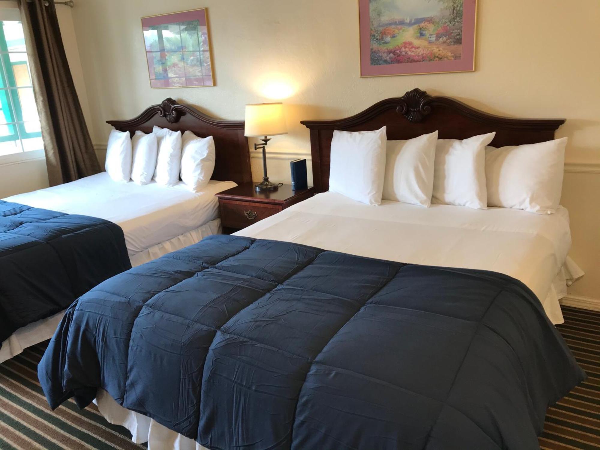 Room with 2 Queen Beds