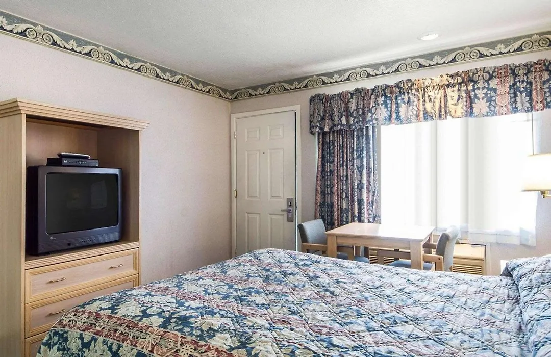 Rodeway Inn Monterey Near Fairgrounds-1