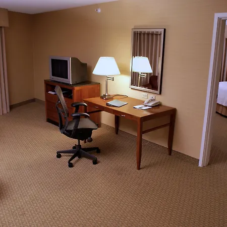 Hilton Garden Inn Monterey-3